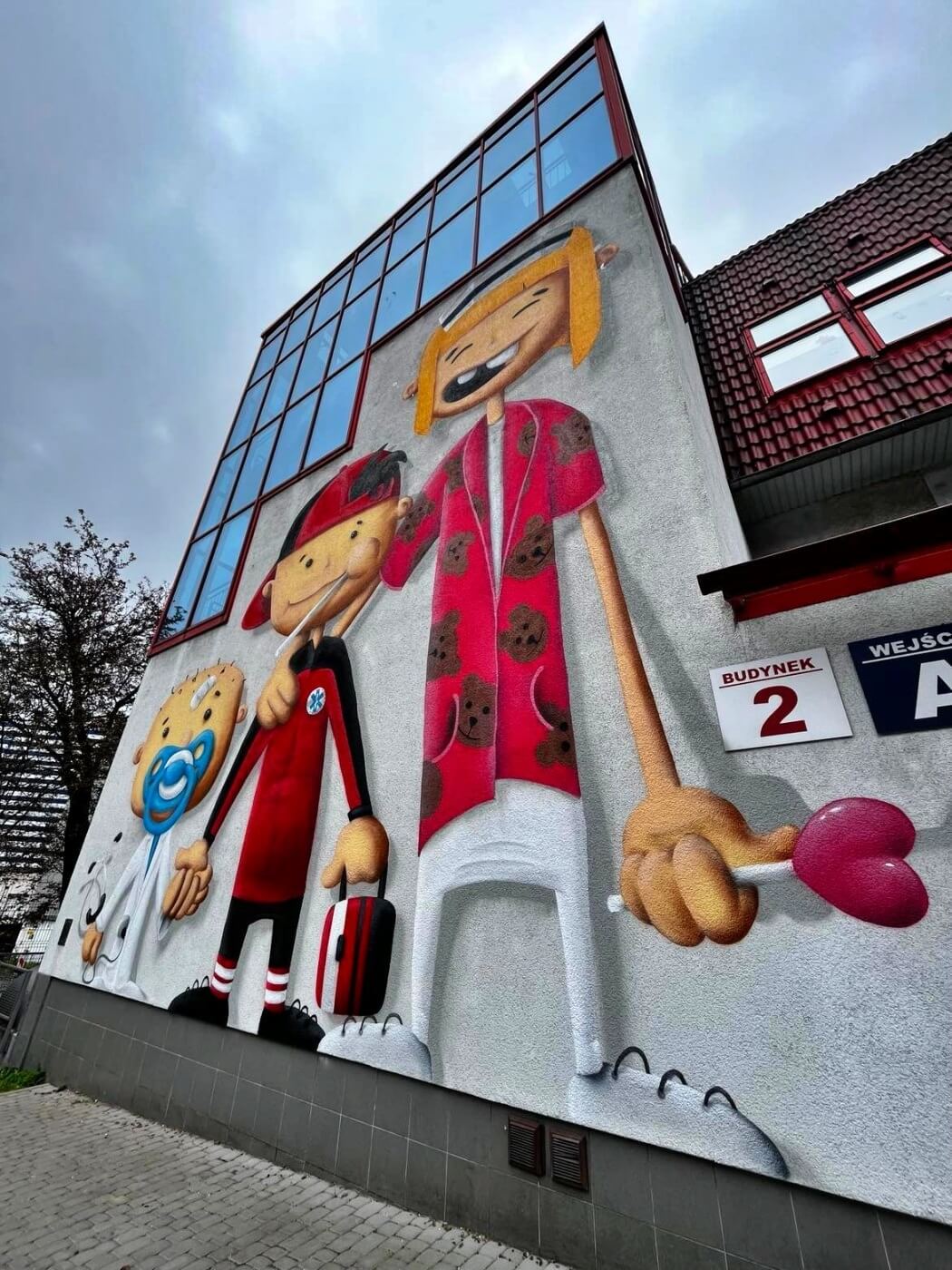 Chorzów Mural na ścianie szpitala dziecięcego