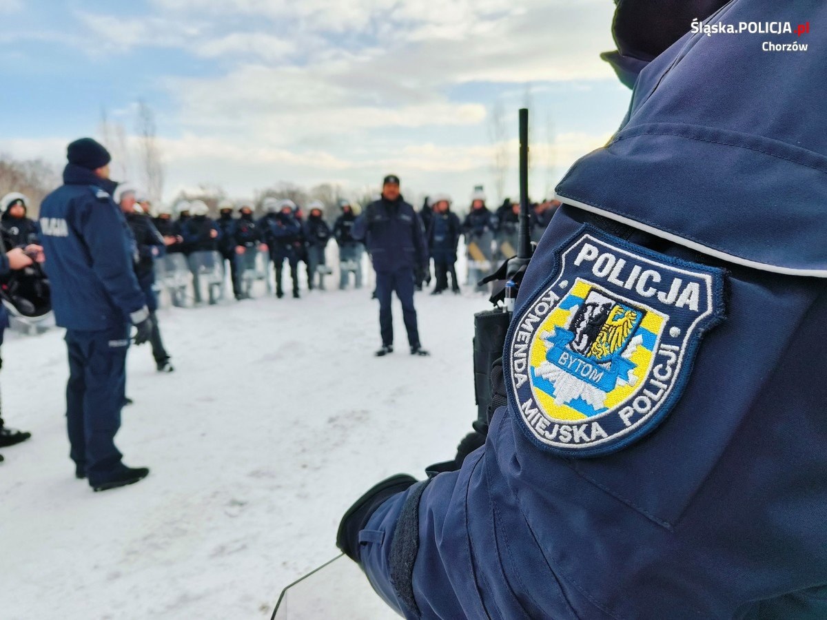 Zadyma na Stadionie Śląskim Policyjne ćwiczenia 9