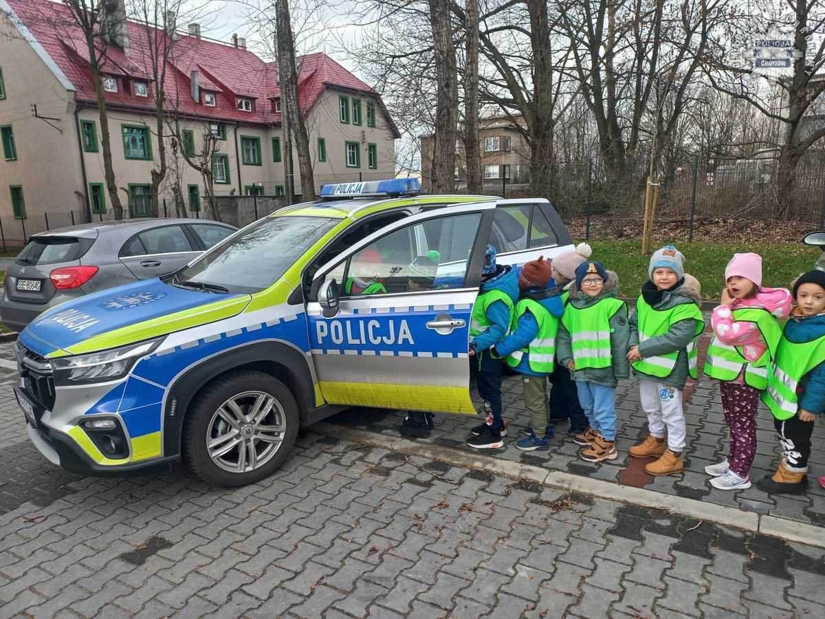 Chorzow przedszkolaki w komendzie policji 18