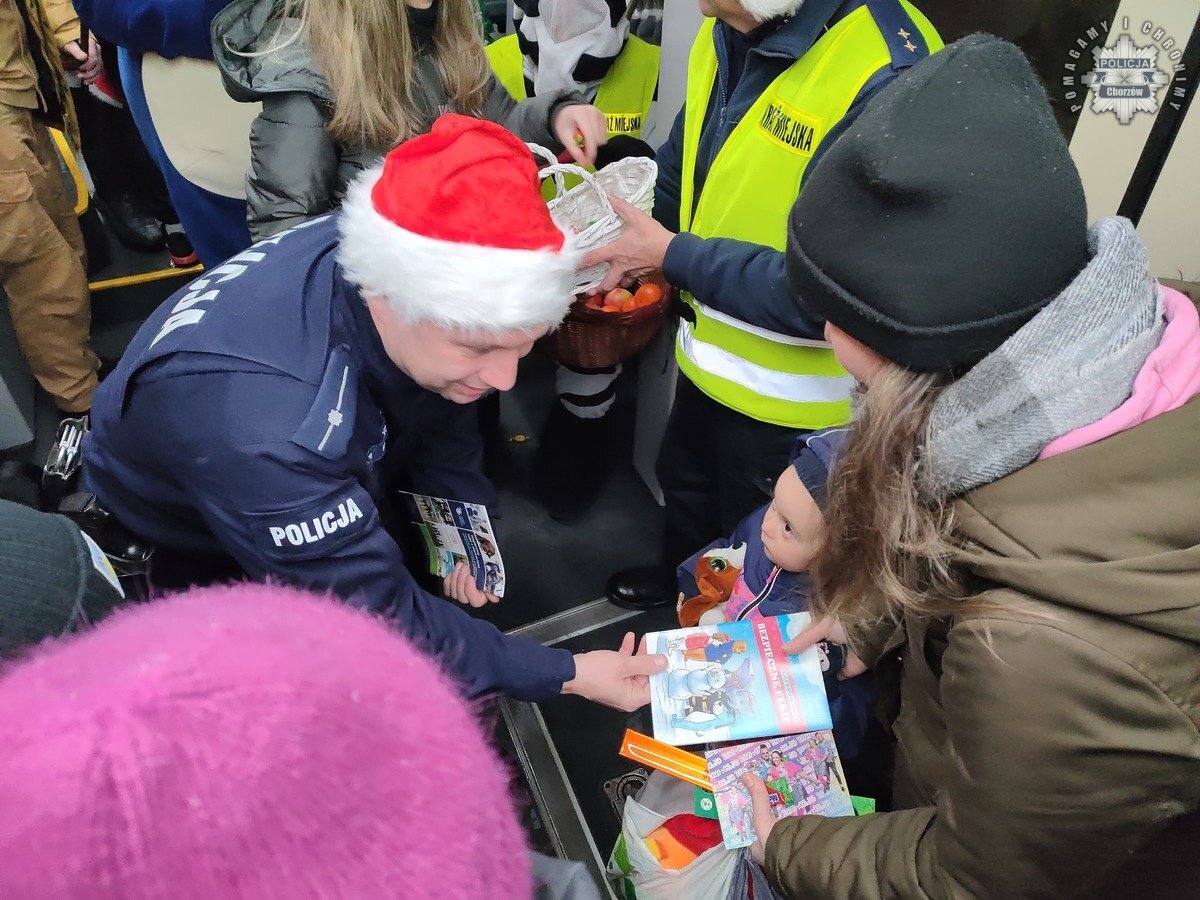 Mikolajki z chorzowskimi policjantami 11