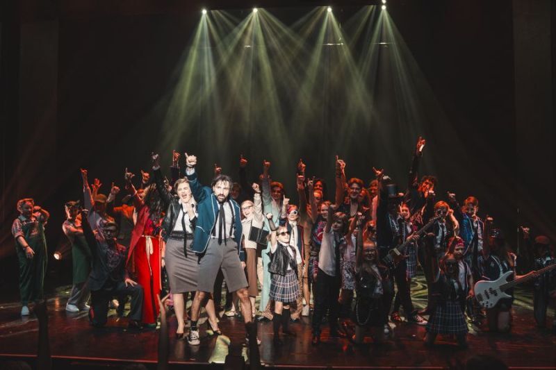 School of rock teatr rozrywki 8